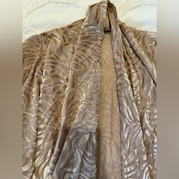 Ruby Rd Gold Kimono - Picture 2 of 5